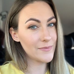 Meet your Posher, Leslie